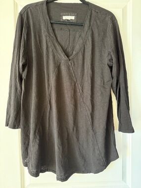 V-Neck 3/4 Sleeve Tunic by Mododoc